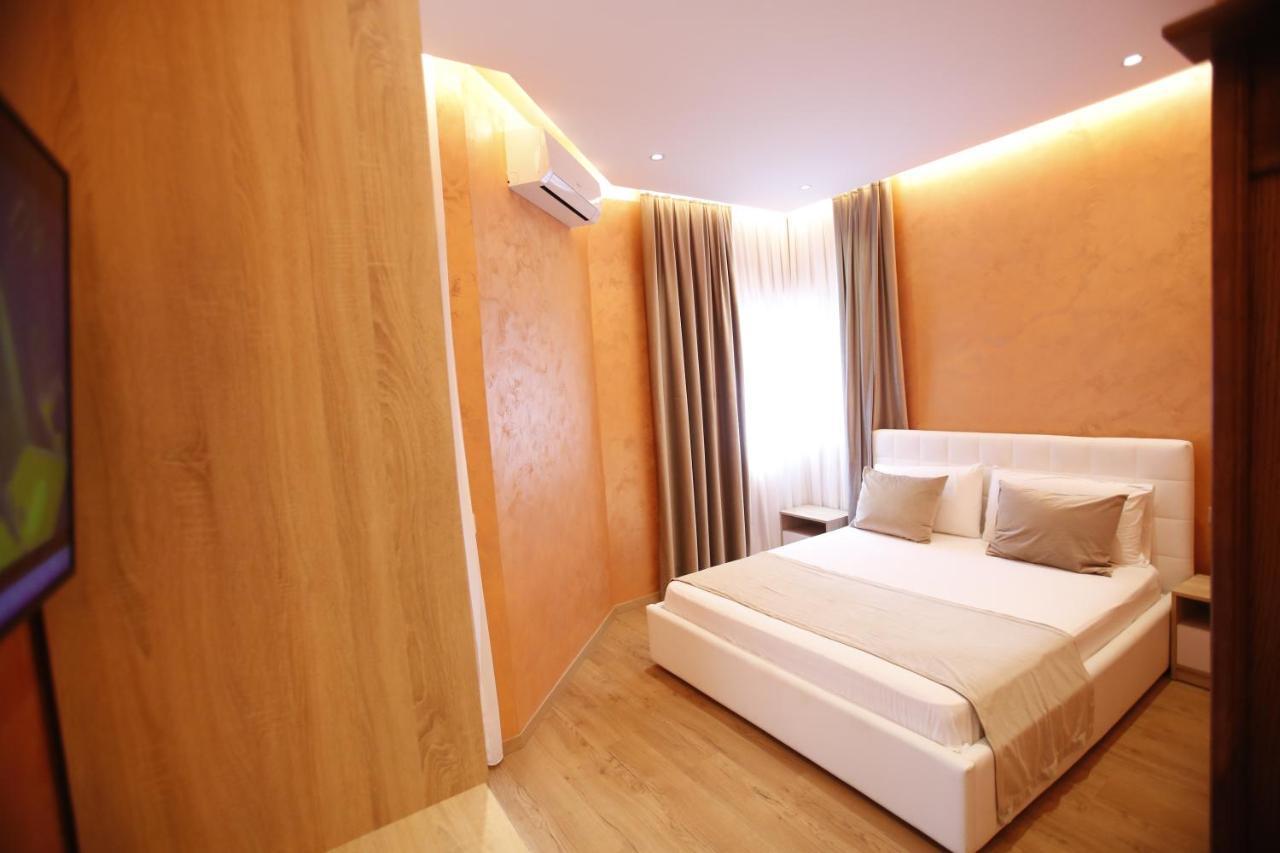 Hotel Akropoli Tirana Exterior photo