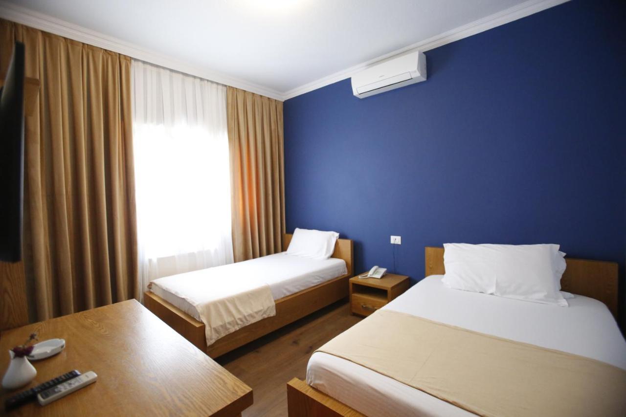 Hotel Akropoli Tirana Exterior photo