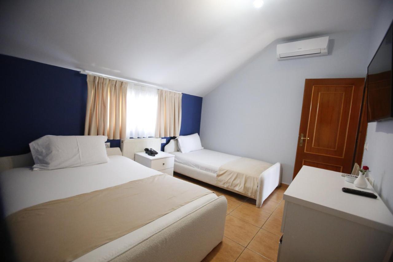 Hotel Akropoli Tirana Exterior photo
