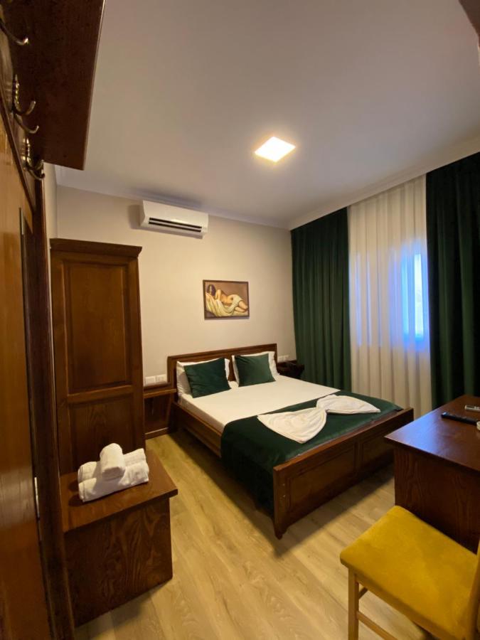 Hotel Akropoli Tirana Exterior photo