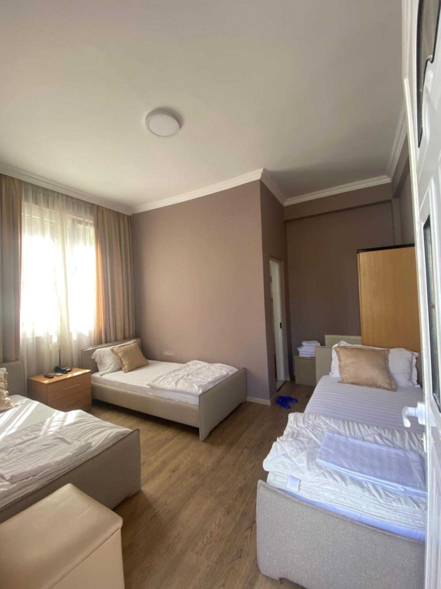 Hotel Akropoli Tirana Exterior photo
